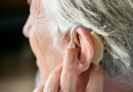 Démence : lien entre perte auditive et déclin cognitif